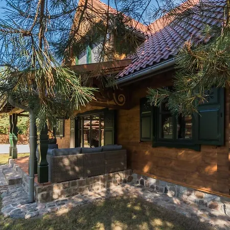 Zielona Jablonka - Private, Jacuzzi, Sauna Villa Nidzica